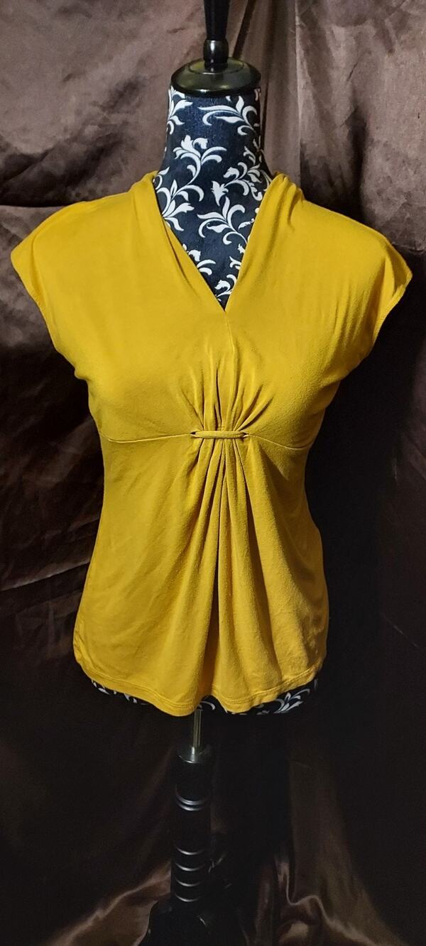 212 Collection Women's Yellow Sleeveless Blouse Size XS